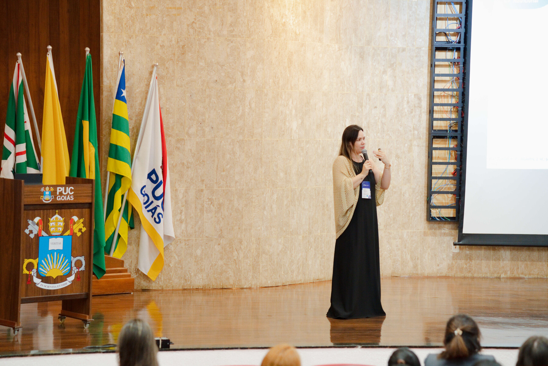 supervisora-do-crer-participa-de-meeting-de-terapia-nutricional-com-destaque-para-inovacao-e-seguranca-do-cuidado-assistencial